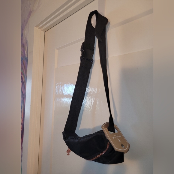 Black fannypack bag - Picture 7 of 7